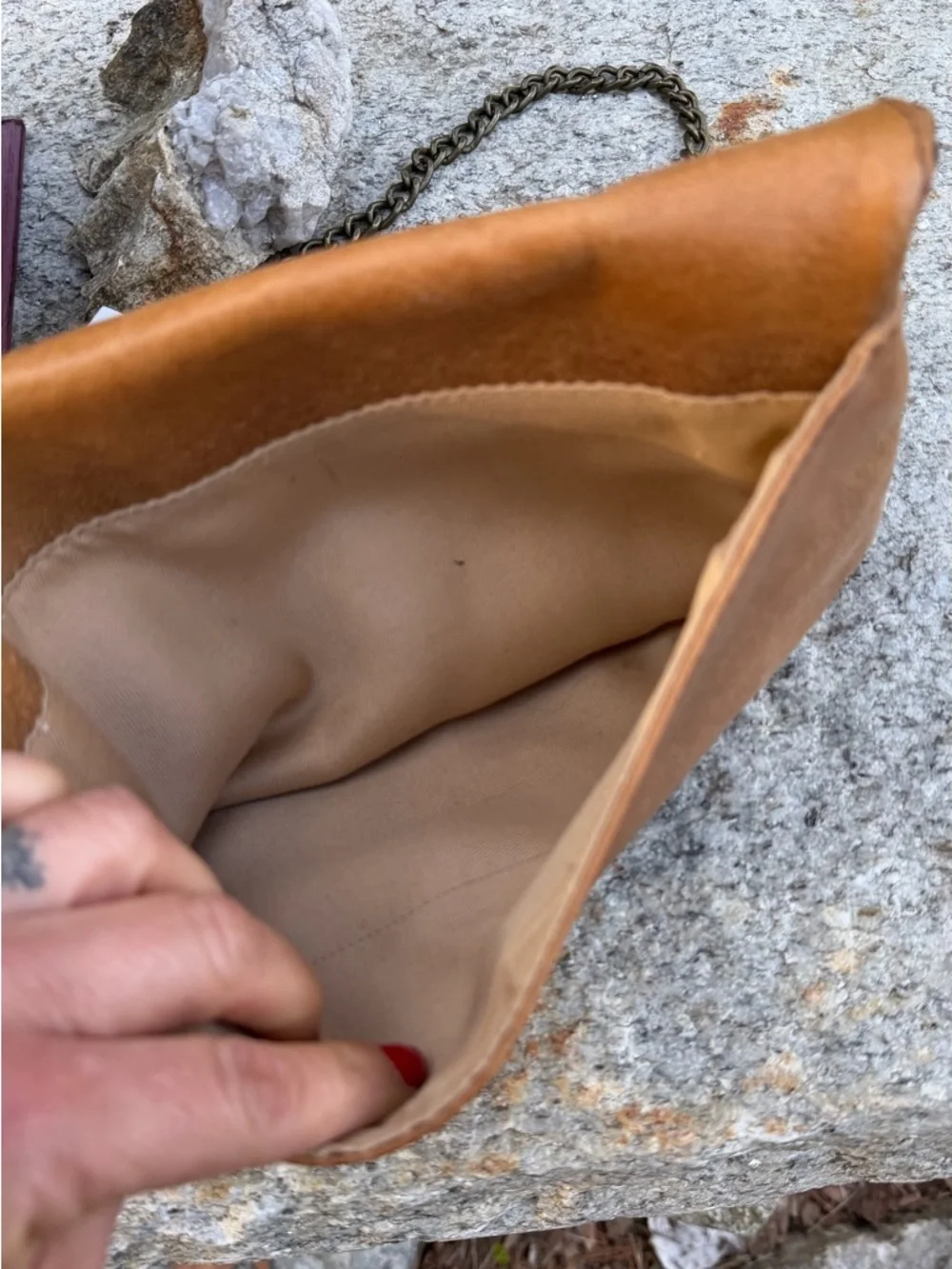 VERY VINTAGE J. Crew Tan Leather Envelope Clutch with Brass Chain